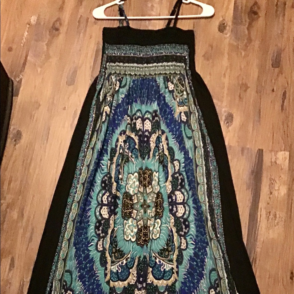 Dress - Picture 3 of 3